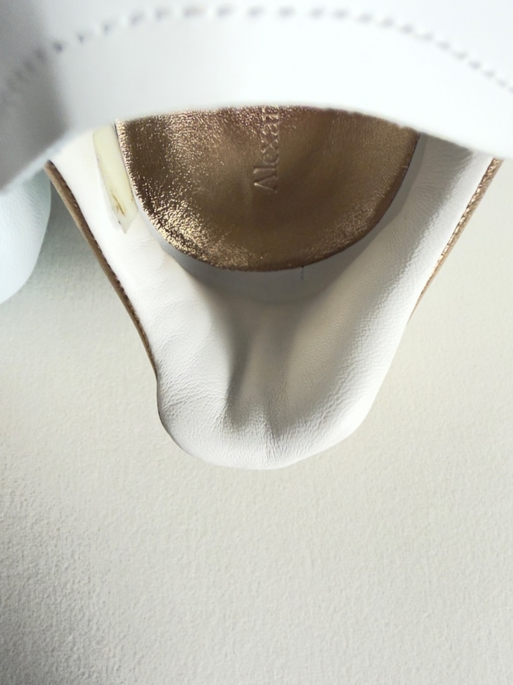 Alexander McQueen Oversized Larry Sneaker White Gold Men’s Leather 41 8 in Box - Picture 9 of 16